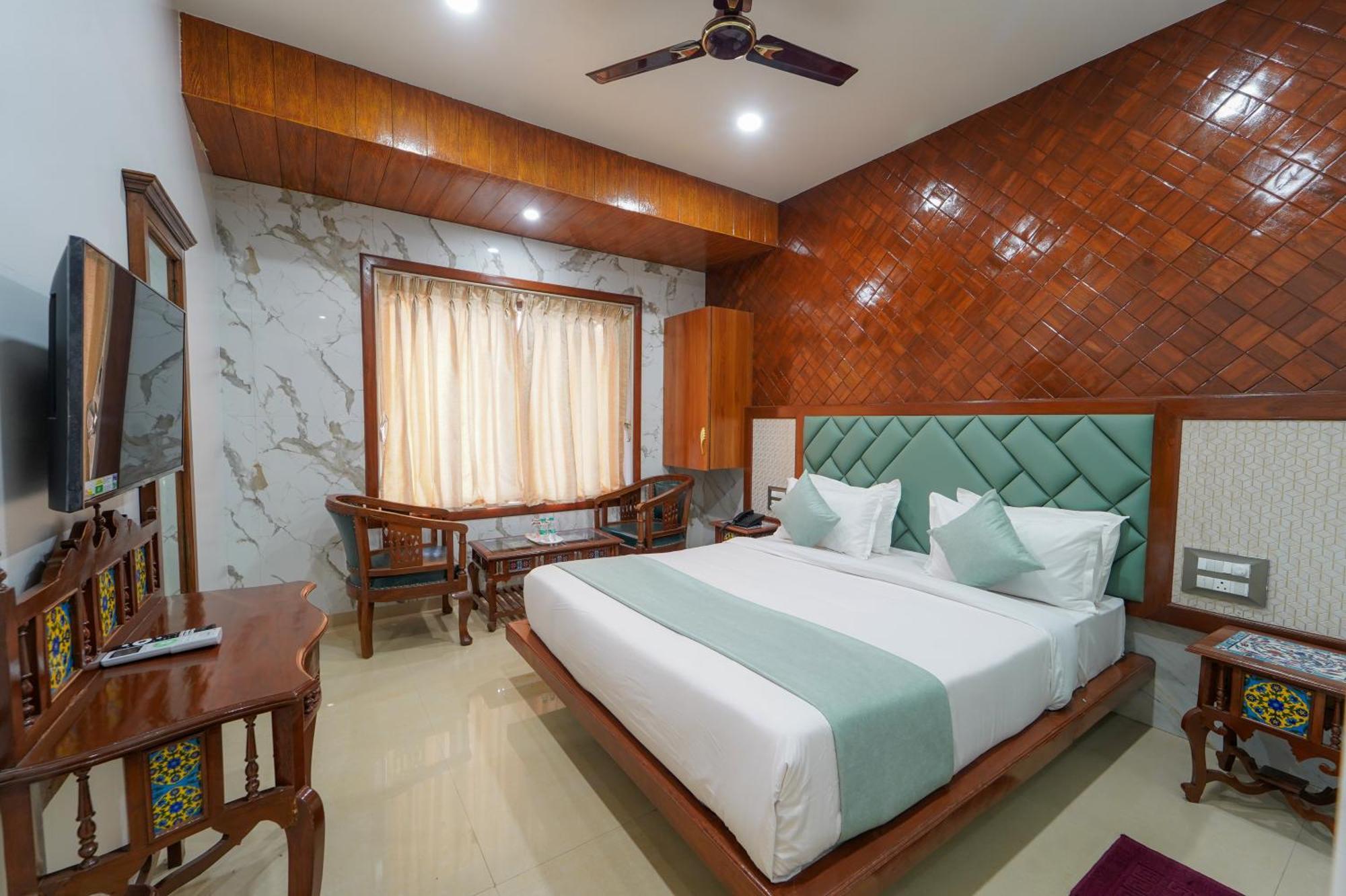 Hotel Bright Star Mahābaleshwar Exterior foto